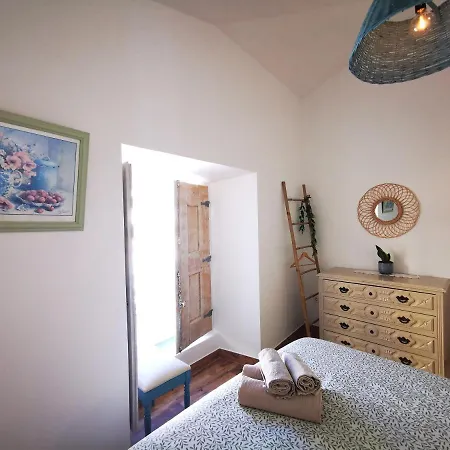 'Algarve', Charming Portuguese Style Apartment In The Historical Centre, 'Vida A Portuguesa' * Portimão