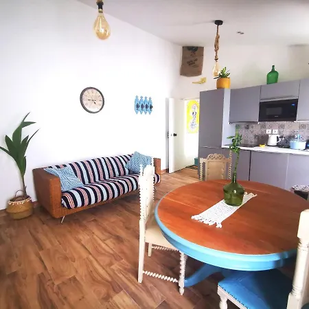 'Algarve', Charming Portuguese Style Apartment In The Historical Centre, 'Vida A Portuguesa' Lejlighed Portimão