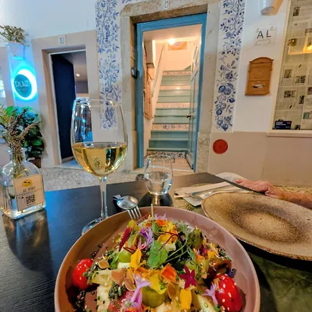'Algarve', Charming Portuguese Style Apartment In The Historical Centre, 'Vida A Portuguesa' * Portimão